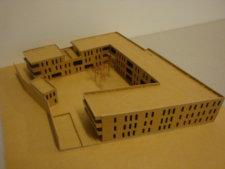 Appartementencomplex met collectieve buitenruimte te Schiedam - Woongebouw